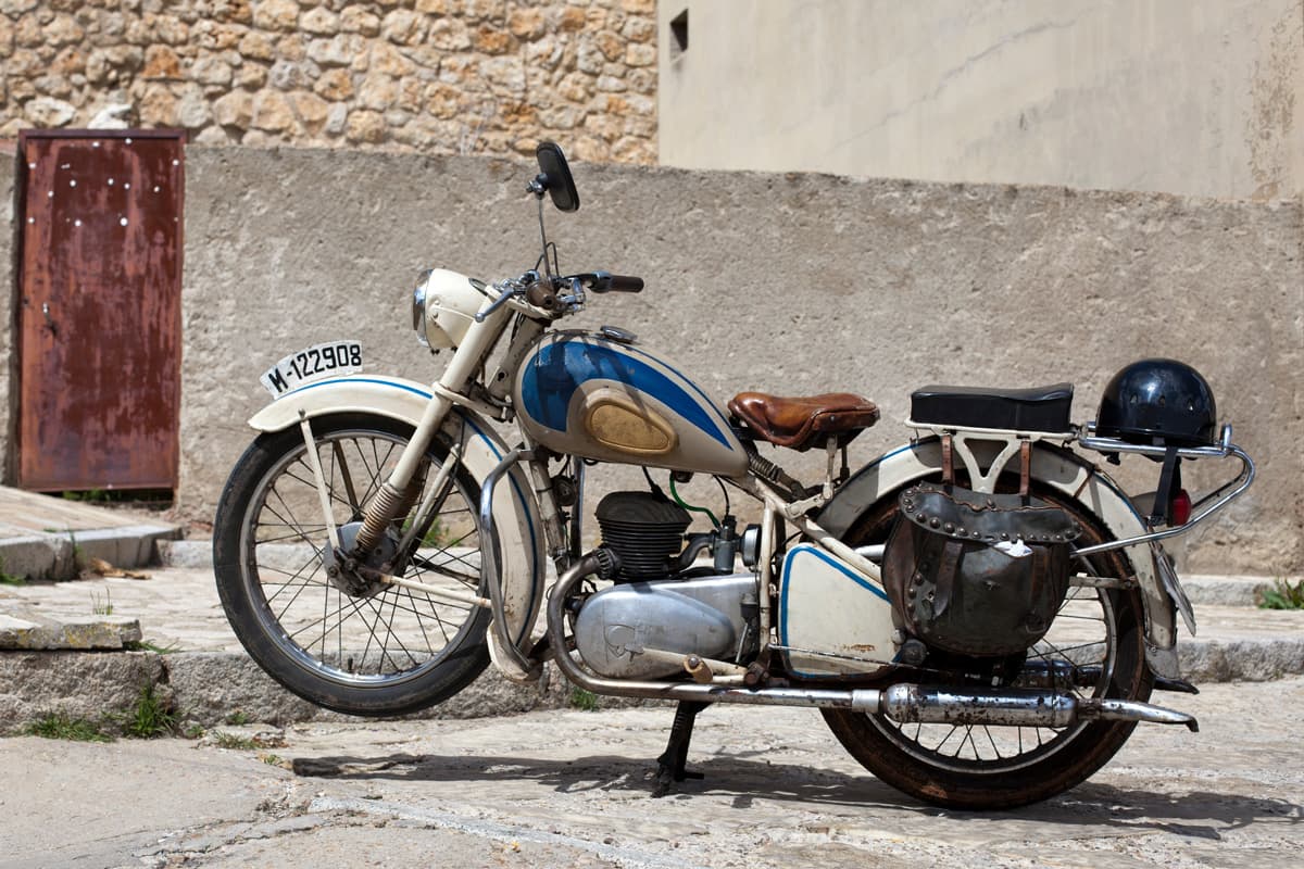 Nuestro taller se encarga de restaurar tu coche o moto
